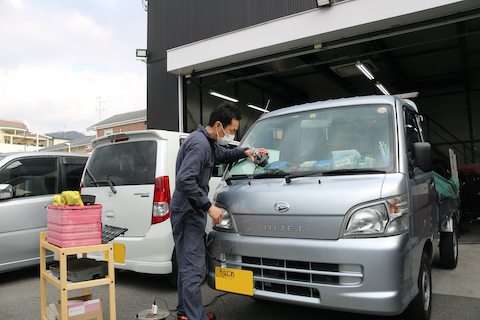 フロントガラスのひび割れ、当日修理受付します！