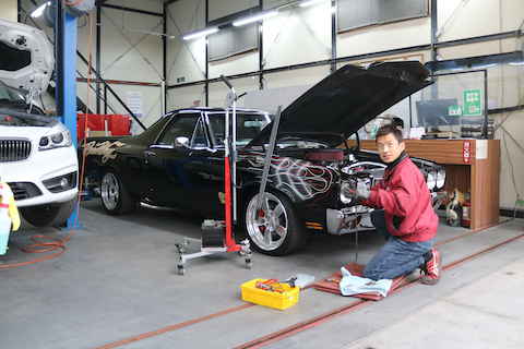 旧車・カスタムカーもヘコミ修理は塗装しないデントリペアが最強！