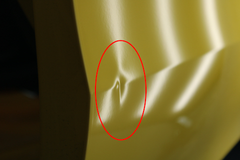 つぶれたプレスラインのヘコミがちょっと待つ間に直ります！