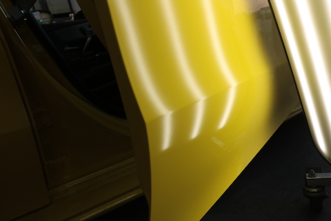 つぶれたプレスラインのヘコミがちょっと待つ間に直ります！