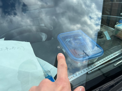 フロントガラスのひび割れ、当日修理受付します！