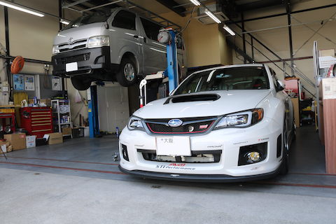 悔しいドアパンチ被害を最小限の負担で即時修理