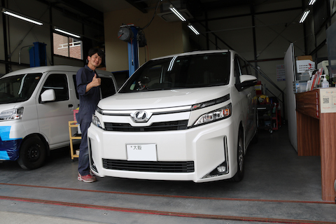 フロントガラスの黒い部分でもひび割れ直せます！