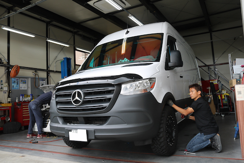 トラックでも乗用車でもへこみ修理はデントリペア！