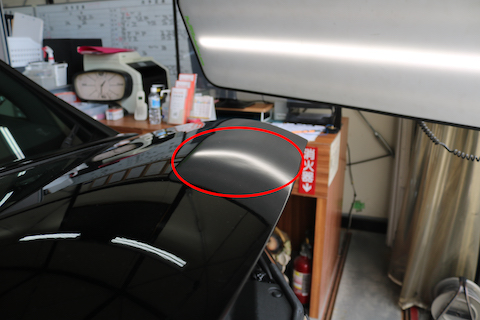 ボンネットは押して閉めないで！意外と柔らかいんです