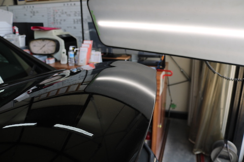 ボンネットは押して閉めないで！意外と柔らかいんです