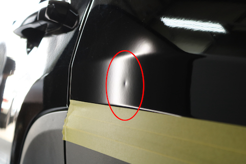 デントリペアで押せない場所は引っ張り出す！