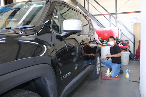 デントリペアで押せない場所は引っ張り出す！