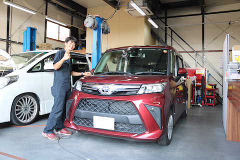 フロントガラスの大きなひび割れも修理で車検合格！