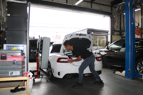 塗らないへこみ直しを探しデントスマイルに来店