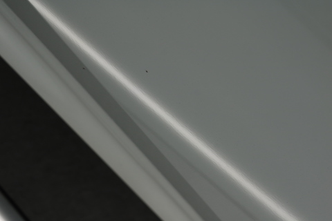 新車より中古車が高いアルファード、価値を下げずに修理！