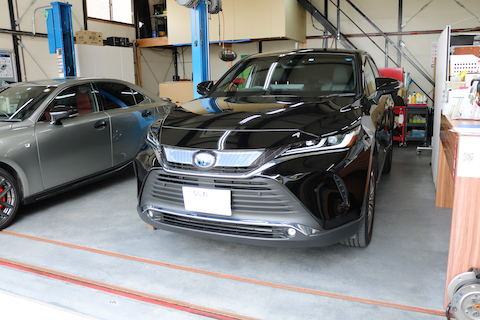 80系ハリアー202 ブラックのへこみを査定に影響ない修理！