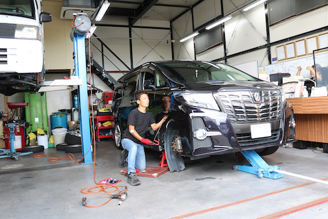 アルファード 202 ブラックのフェンダーのへこみを1時間で修理！