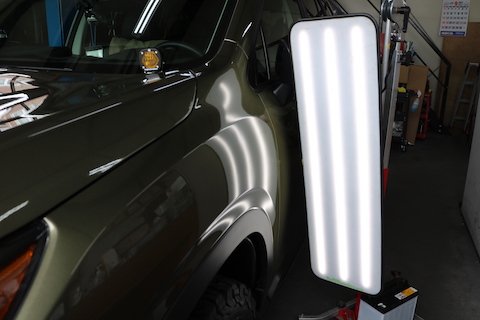 へこみ修理のデントリペア、2箇所目は半額とリーズナブル！