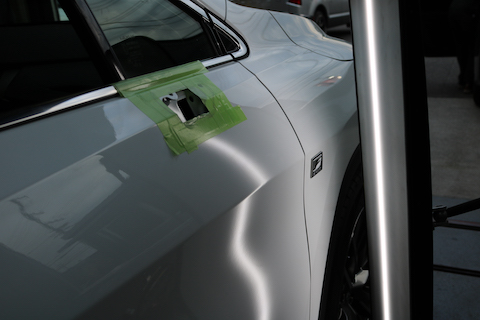 へこみで潰れたプレスラインをデントリペアで修理！