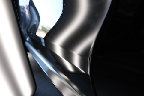 修理を断られたプレスラインのへこみをデントリペアで修理！