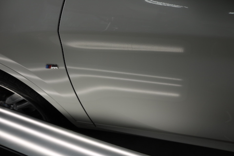 BMWでもドアのへこみなら15分程度で修理！