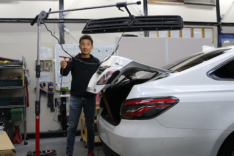 トランクのへこみも塗装しないでデントリペア修理可能！