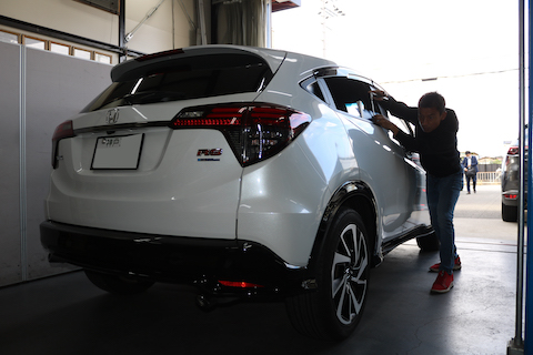 車のへこみ修理は安くて早く直せる方法があります！