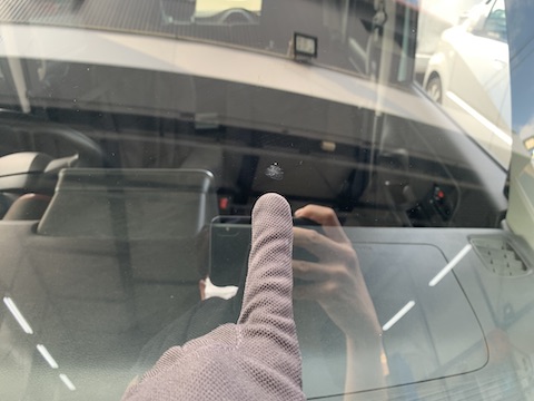 フロントガラス修理は当日即時施工！