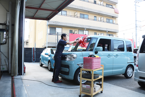 フロントガラス修理は当日即時施工！