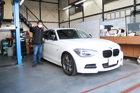 BMW ドアのエクボを塗装なしで瞬間修理