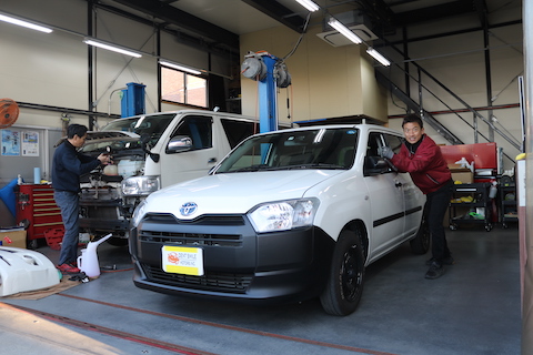 車のへこみ修理が気軽に直せる！最短15分、8,000円〜