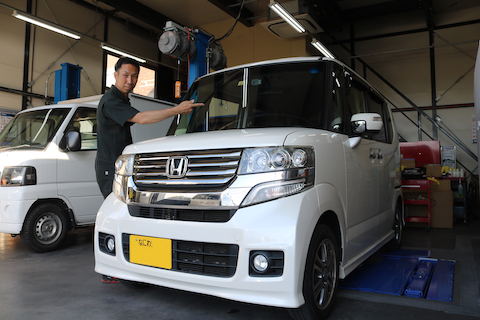 フロントガラスのひび割れ傷、当日修理対応！