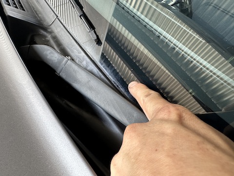 小さな傷でも傷が大きくなります！500円玉までなら修理可能！