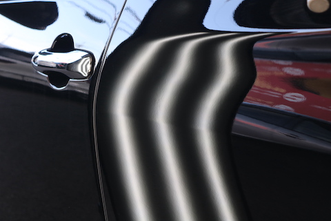 プリウス ドアに当て逃げのへこみ、即時修理可能！