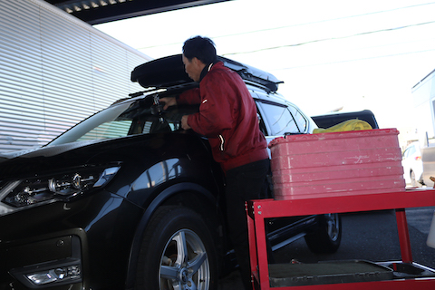 フロントガラスの大きなひび割れをウインドリペアで解決！