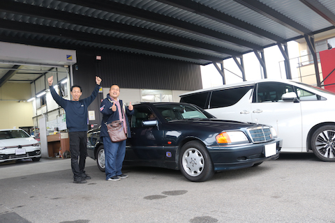 旧車のベンツの複数あったへこみをデントリペア修理