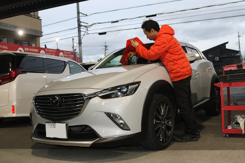 フロントガラス交換と言われたひび割れ傷の修理