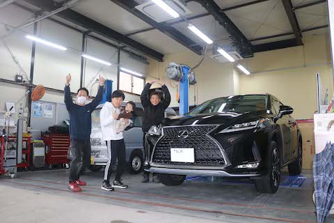 レクサスのフェンダーへこみを跡形もなく綺麗に修理！