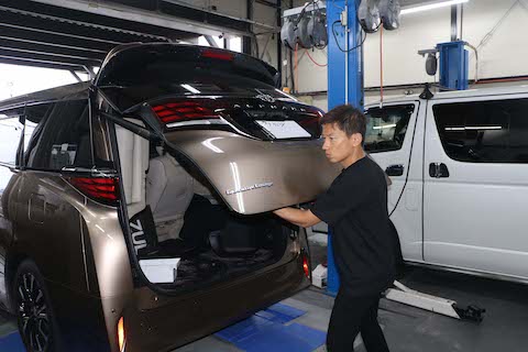 へこみ修理跡が気になる！デントリペアで修正可能