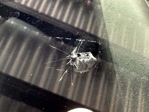 特殊なフロントガラスでもウインドリペア修理対応