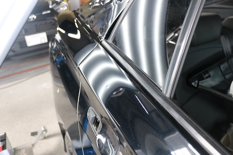 プリウスのドアへこみを塗装しないデントリペア修理