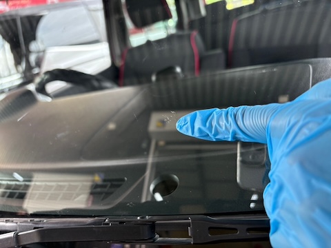 フロントガラスのひび割れ、いろんな傷に対応！