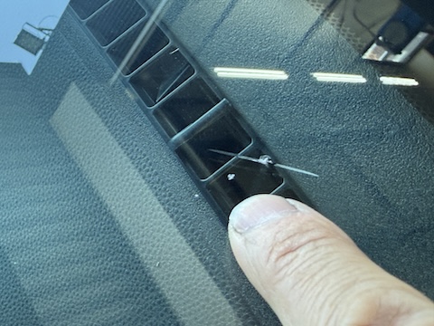 フロントガラスのひび割れ、いろんな傷に対応！