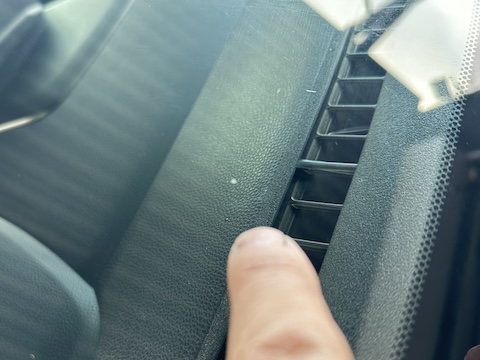 フロントガラスのひび割れ、いろんな傷に対応！