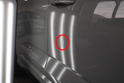 RSQ3のアウディへこみを塗装しないデントリペア修理