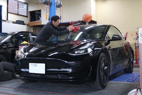 フロントガラスの色んなひび割れ修理、当日施工対応！