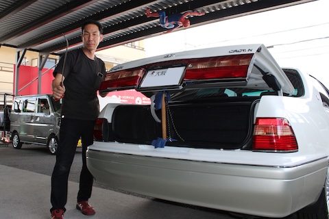 大切な愛車の凹みもデントリペアで塗装せずに美しく修復！