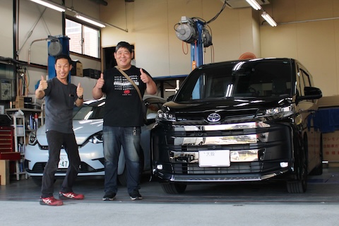 ノアのスライドドアへこみ修理、デントリペアで洗車も気持ちよく！