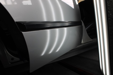 旧車BMWのへこみ修理をデントリペアで解決