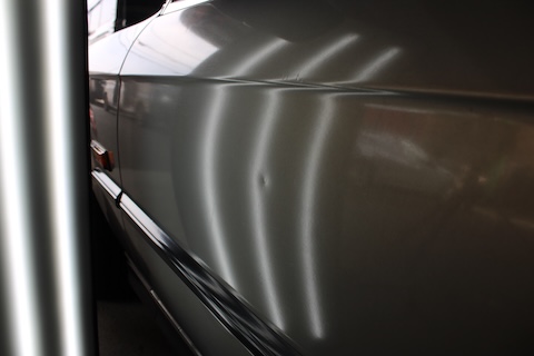 旧車BMWのへこみ修理をデントリペアで解決