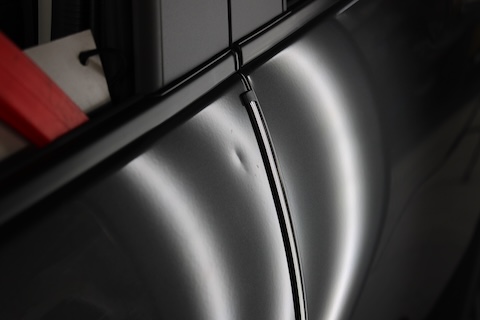 補強構造のある場所でもデントリペアで綺麗に復元