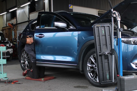 CX-5の複数へこみ修理、デントリペアでお得にスッキリ解決！