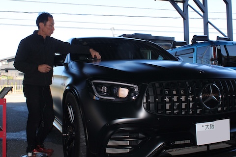 修理できないと断られたフロントガラスの傷をウインドリペアで対応！