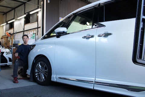 アルファードに小さなへこみ、薄い違和感もデントリペアで即時解決！